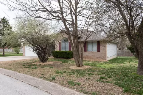 2179 S Suprema Ave, Springfield, MO 65807 photo 1