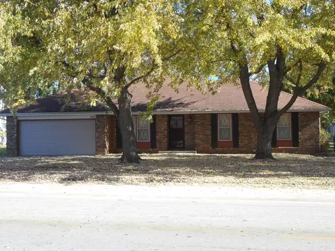 3246 S Jefferson Ave, Springfield, MO 65807 photo 1