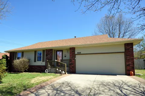 3658 S Cottage Ave, Springfield, MO 65807 photo 1