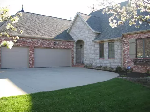 5339 S Hazel Dr, Springfield, MO 65810 photo 1