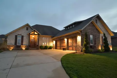 5024 E Hedgerow Dr, Springfield, MO 65802 photo 1