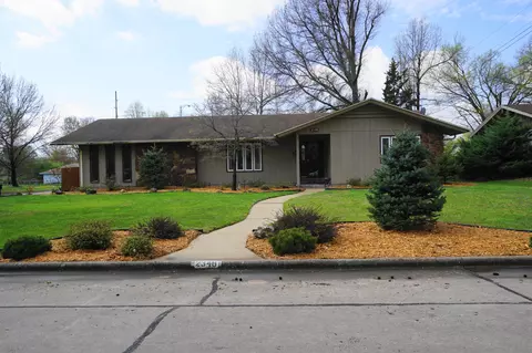 2348 E Cambridge St, Springfield, MO 65804 photo 1