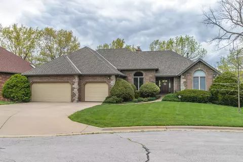 4960 S Bellhurst Ave, Springfield, MO 65804 photo 1