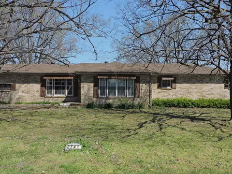 2741 W Jean St, Springfield, MO 65803 photo 1