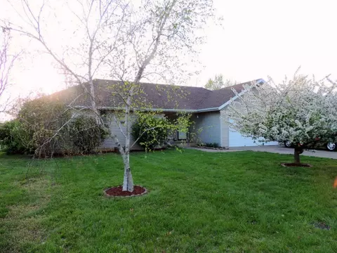 5727 S Pinehurst Ave, Springfield, MO 65810 photo 1