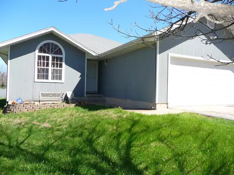 4623 W Madison St, Springfield, MO 65802 photo 1