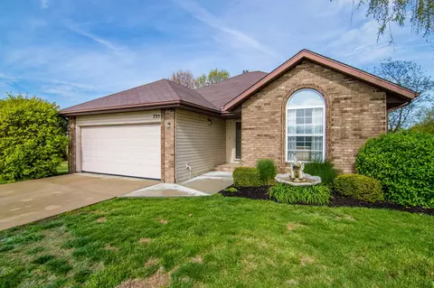 725 S Jonathan Cir, Springfield, MO 65802 photo 1