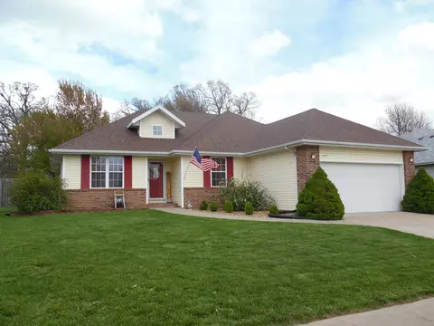 915 W Turnberry Blvd, Ozark, MO 65721 photo 1