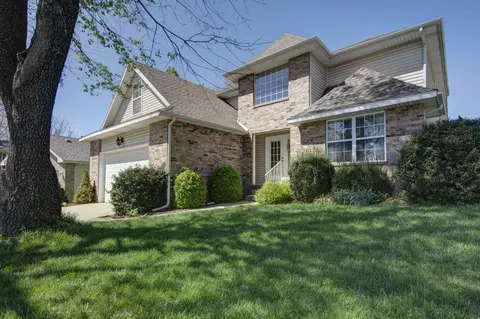 2067 W Royal Oak Dr, Springfield, MO 65810 photo 1