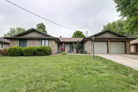 1849 E Stoneridge Dr, Springfield, MO 65803 photo 1