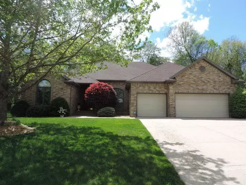 4018 E Melody Ln, Springfield, MO 65809 photo 1