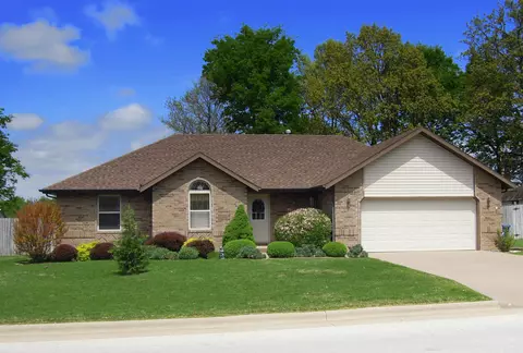 1241 W Tori Dr, Nixa, MO 65714 photo 1