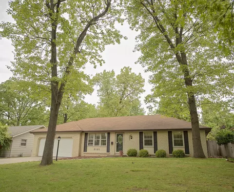 3125 E Grand St, Springfield, MO 65804 photo 1