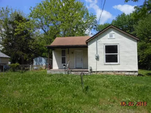 2111 N Summit Ave, Springfield, MO 65803 photo 1