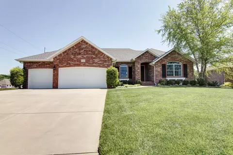 1880 N Winfield Dr, Springfield, MO 65802 photo 1