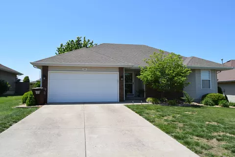 943 S Jester Ave, Springfield, MO 65802 photo 1