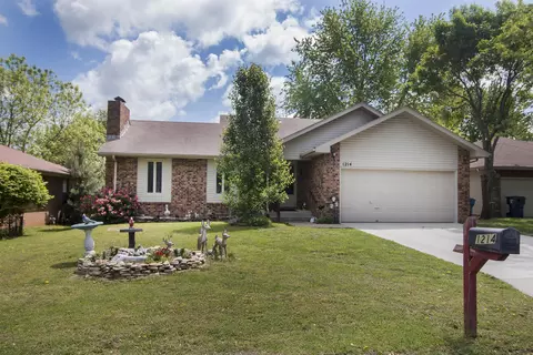 1214 S Bruce Ct, Springfield, MO 65804 photo 1
