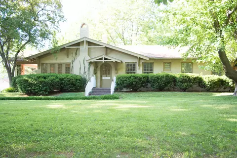 1243 E Delmar St, Springfield, MO 65804 photo 1