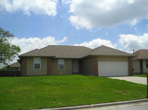 410 Daniel Dr, Nixa, MO 65714 photo 1