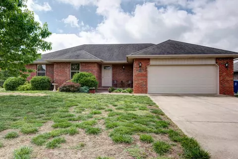 3504 W Vincent Dr, Springfield, MO 65810 photo 1