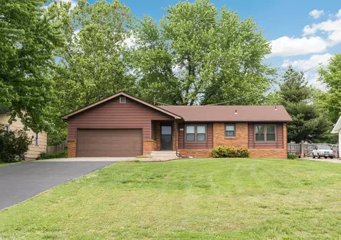 1069 E Camorene St, Springfield, MO 65803 photo 1