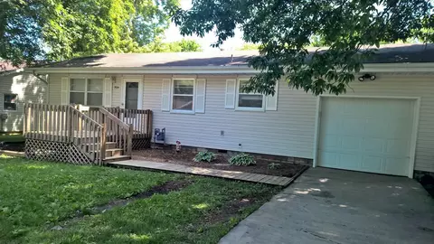 304 E Saint Louis St, Nixa, MO 65714 photo 1