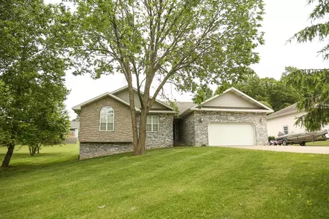 660 W Hubble Dr, Marshfield, MO 65706 photo 1