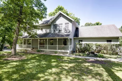 5249 S Woodcliffe Dr, Springfield, MO 65804 photo 1