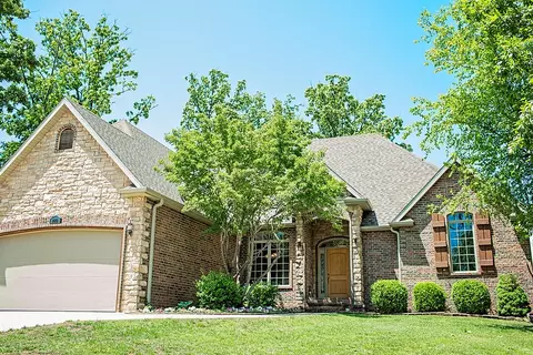 1413 River Oaks Ln E, Springfield, MO 65804 photo 1