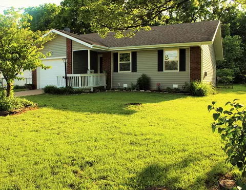 1535 N Drury Ave, Springfield, MO 65802 photo 1