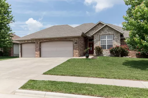1959 E Chesapeake Dr, Ozark, MO 65721 photo 1