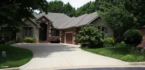 5103 S Old Oak Way, Springfield, MO 65810 photo 1