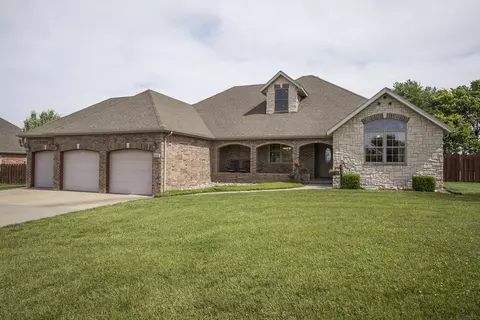 605 W Carmen St, Ozark, MO 65721 photo 1