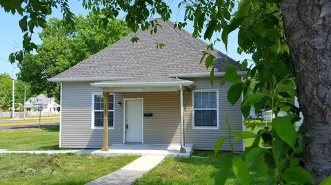 1533 W Atlantic St, Springfield, MO 65803 photo 1