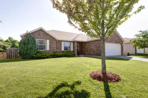 129 W Trail Point Dr, Nixa, MO 65714 photo 1