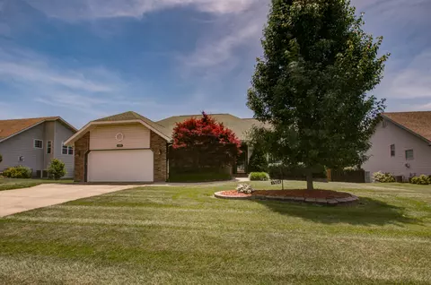 1504 E Highview St, Ozark, MO 65721 photo 1