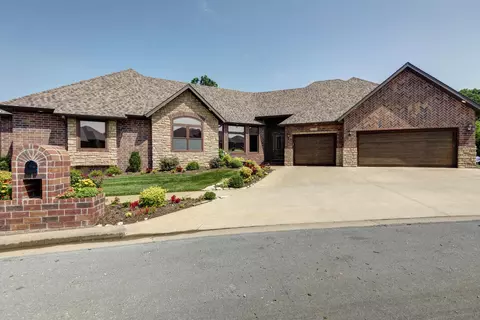 1313 E Anthony St, Springfield, MO 65804 photo 1