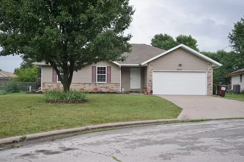 3437 W Highland Pl, Springfield, MO 65807 photo 1