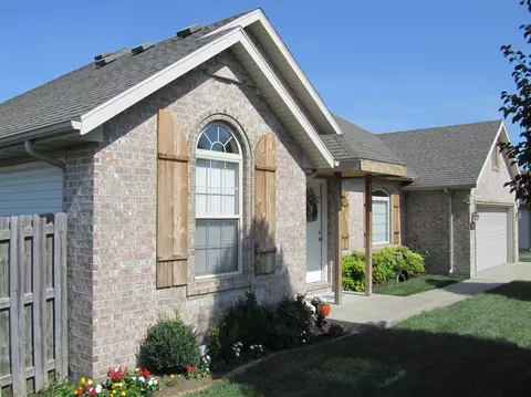 3629 N Bridgewood, Springfield, MO 65803 photo 1