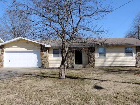 2474 S Dollison Ave, Springfield, MO 65807 photo 1