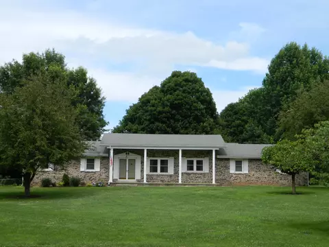 6121 N Hackamore Cir, Ozark, MO 65721 photo 1