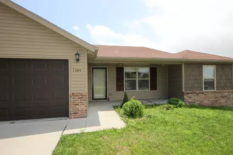 1304 W Robin St, Ozark, MO 65721 photo 1