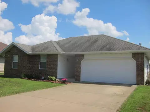4424 W Madison St, Springfield, MO 65802 photo 1