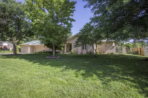 3451 E Carol Dr, Springfield, MO 65809 photo 1