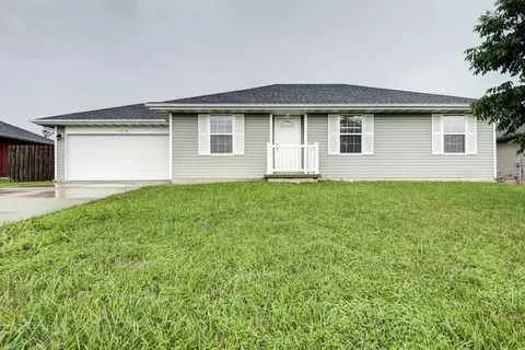 108 N Cherry Ave, Clever, MO 65631 photo 1