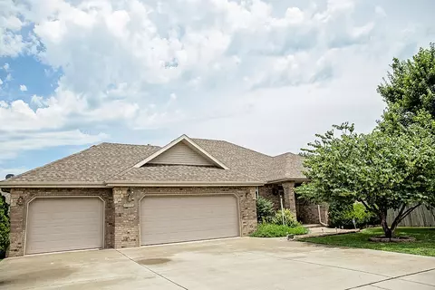 3377 W Grandview St, Springfield, MO 65803 photo 1