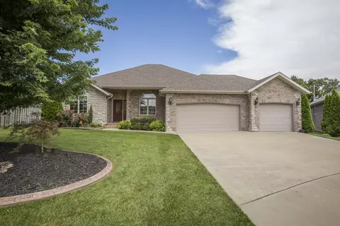 3121 W Knob Hill St, Springfield, MO 65810 photo 1