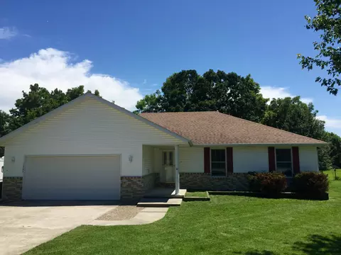 1364 Cherokee Ct, Marshfield, MO 65706 photo 1