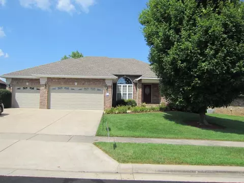 869 E Kings Carriage Blvd, Nixa, MO 65714 photo 1