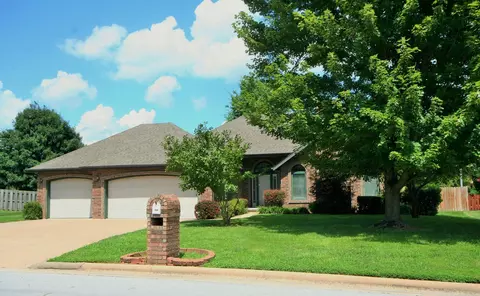 725 W Osage Dr, Nixa, MO 65714 photo 1